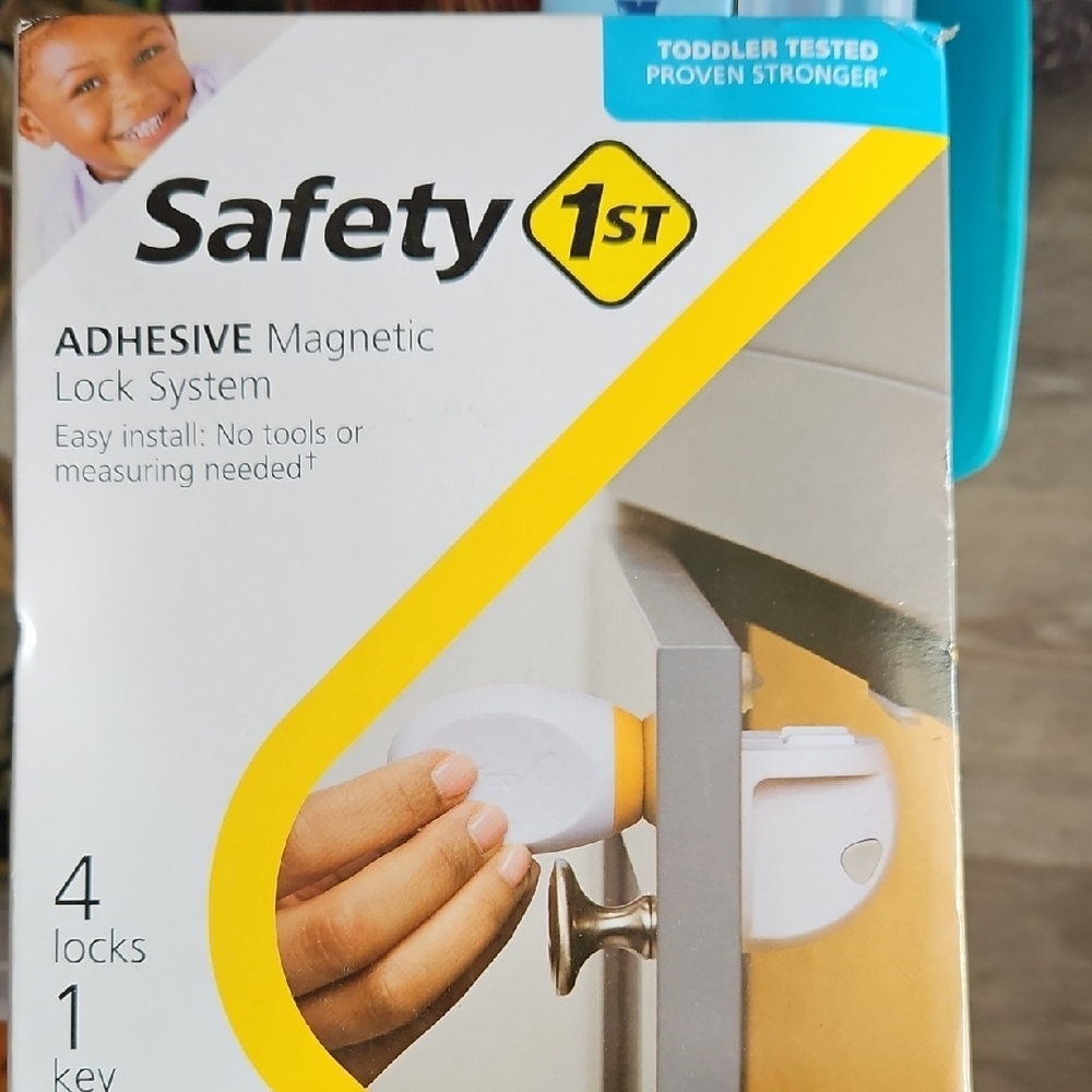 Safety 1st Adhesive Magnetic Lock System